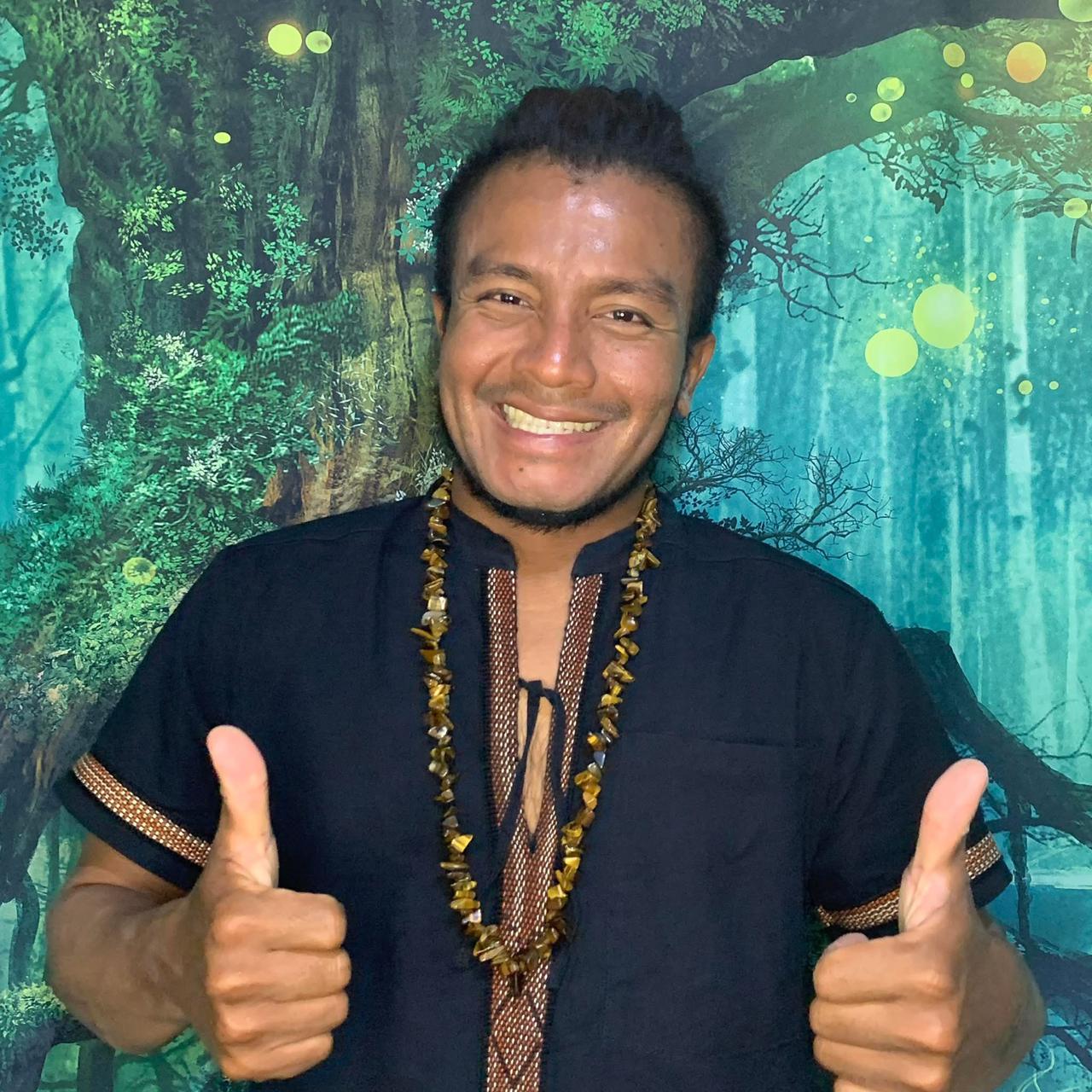 Henry Pura Vida