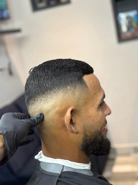 Corte con sombra + barba