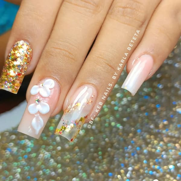 Uñas KARLA