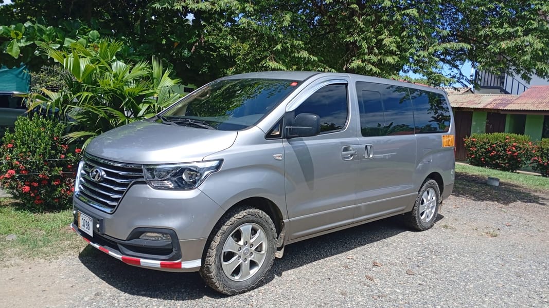 Transporte privado de pasajeros / Private Passenger Transportation – Wise Wander Transfers 