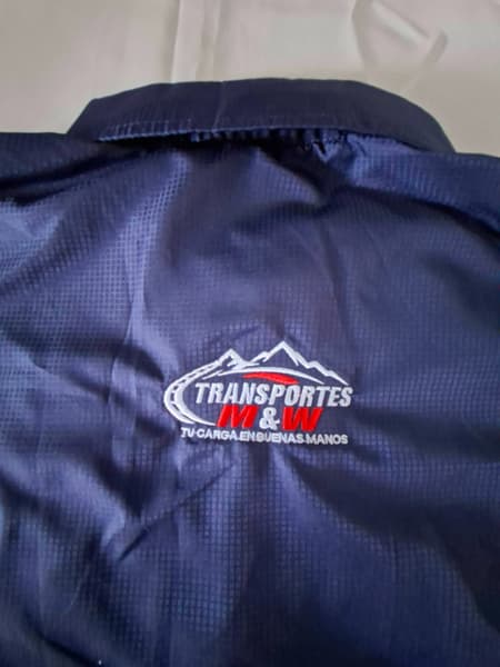 LOGOS BORDADOS EN CAMISAS