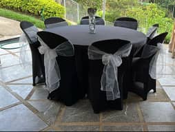 Mesa para 10 personas.