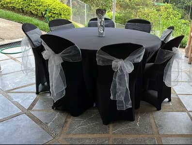 Mesa para 10 personas.