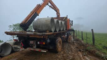 Transporte, carga, descarga y colocacion en Playa Hermosa