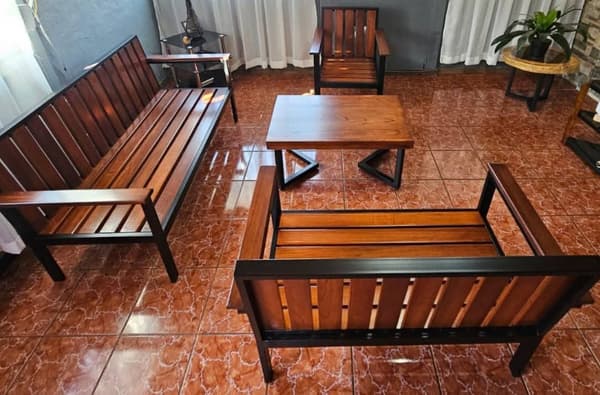 PiNO METAL AND WOOD FURNITURE