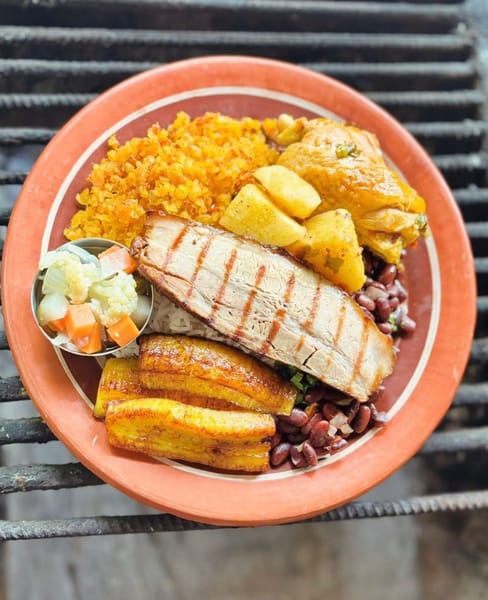 Servicio de brunch o almuerzo. 