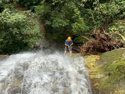 Tour de Canyoning (min. 2 personas)